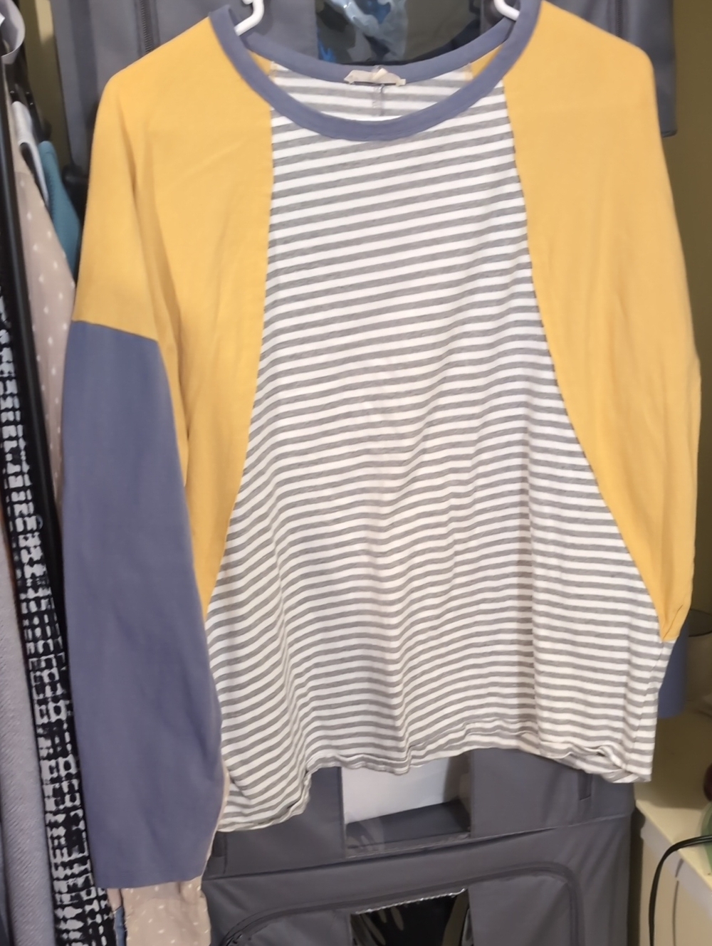 easel Colorblock Long Sleeve Top in Yellow, Gray & White